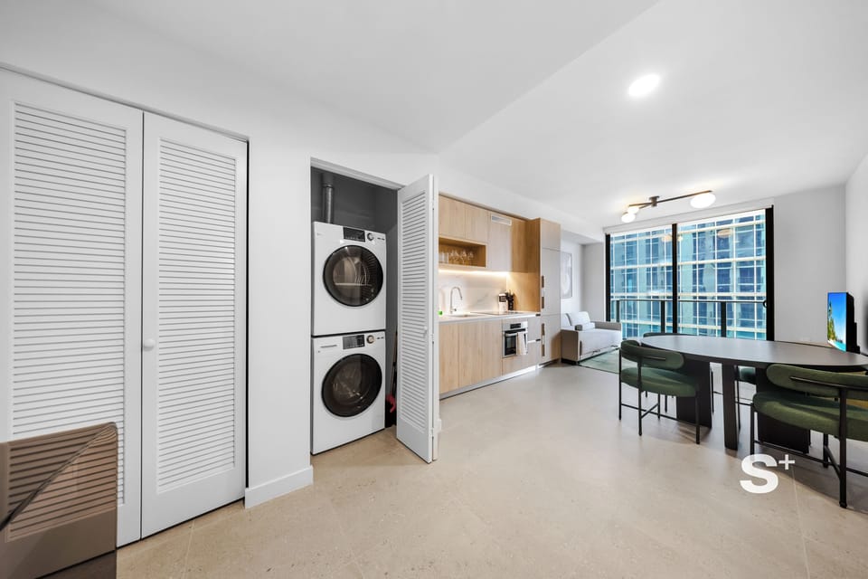 Condo, Balcony, City View | Interior