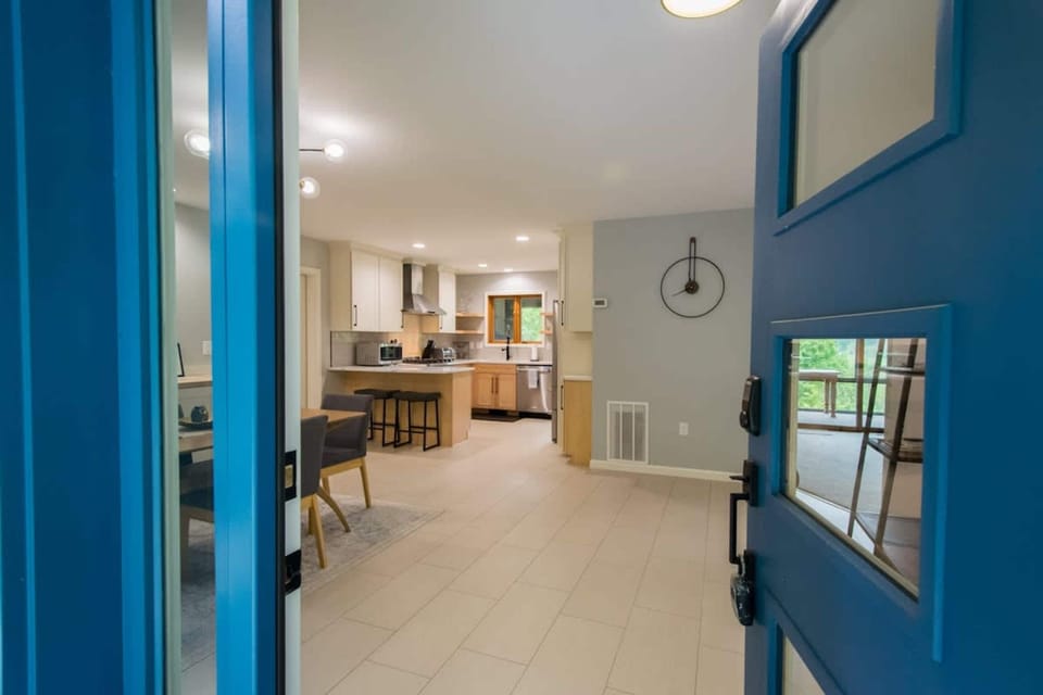 House | 3 bedrooms, high-speed internet