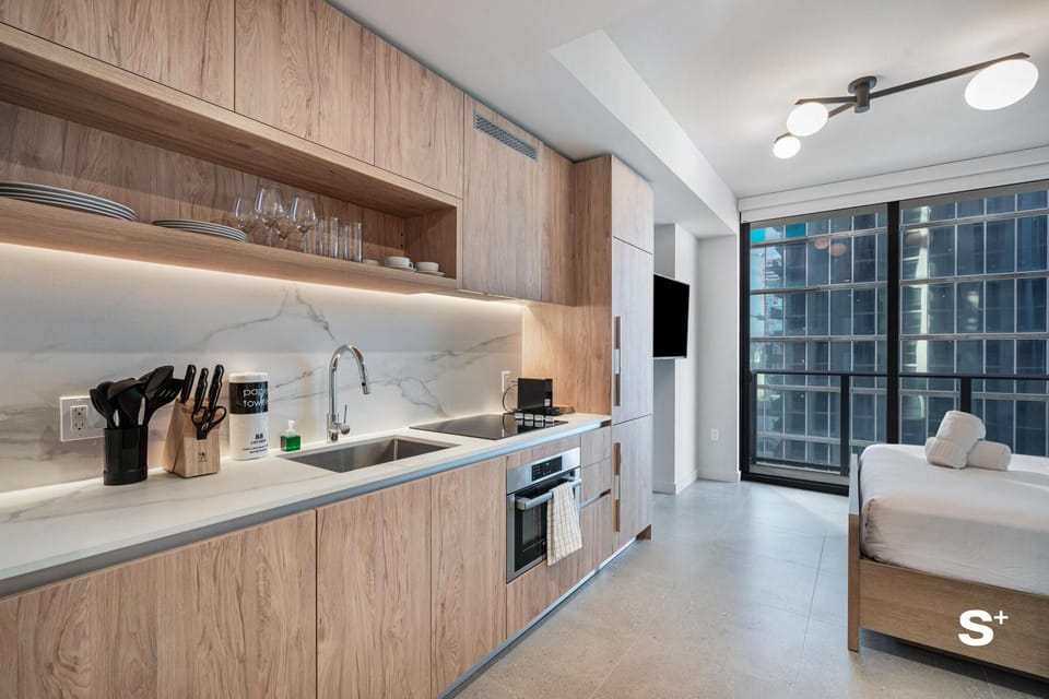 Studio, Balcony, City View | Private kitchen