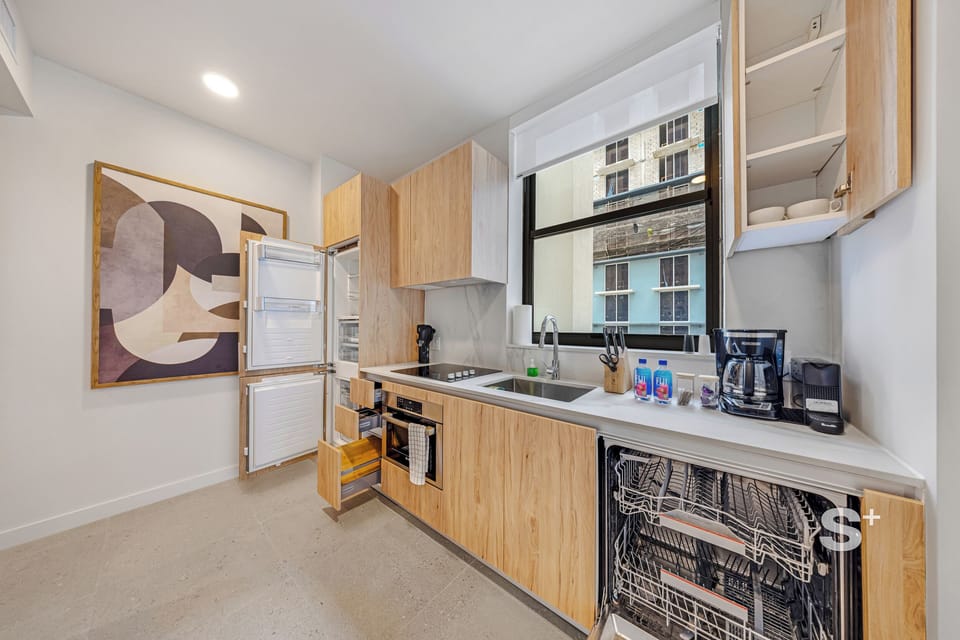 Condo, Balcony, City View | Private kitchen