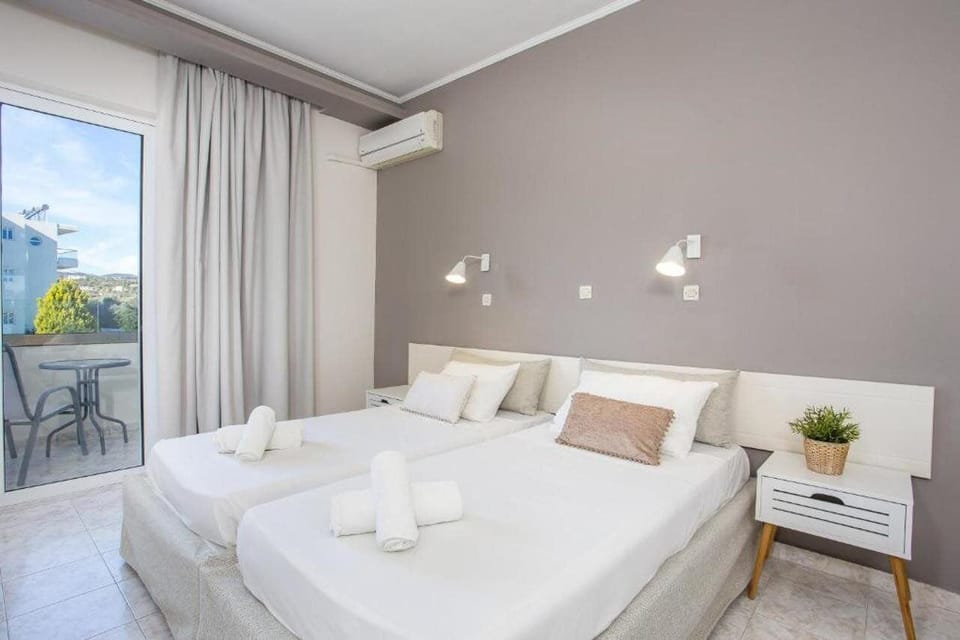 1 bedroom, in-room safe, desk, blackout drapes