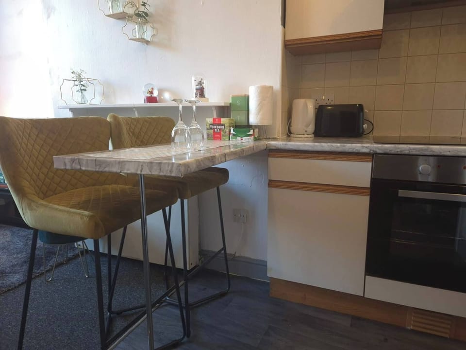 Apartment, 1 Bedroom, Fireplace | Interior
