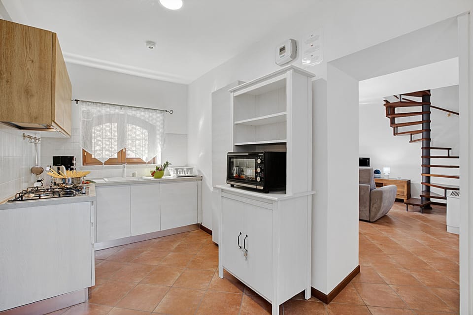 Family Apartment, 2 Bedrooms, Terrace (Toscolano Olive House) | Private kitchen