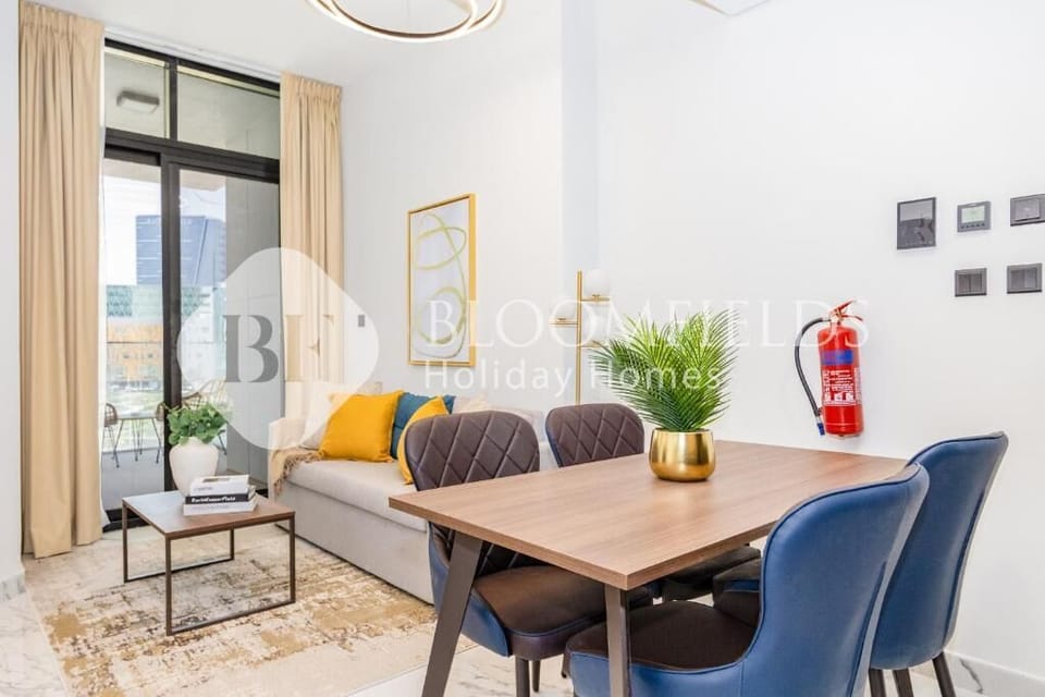 Apartment, Balcony, City View | Dining