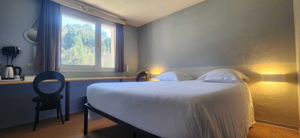 Classic Double Room, Mountain View | Free WiFi