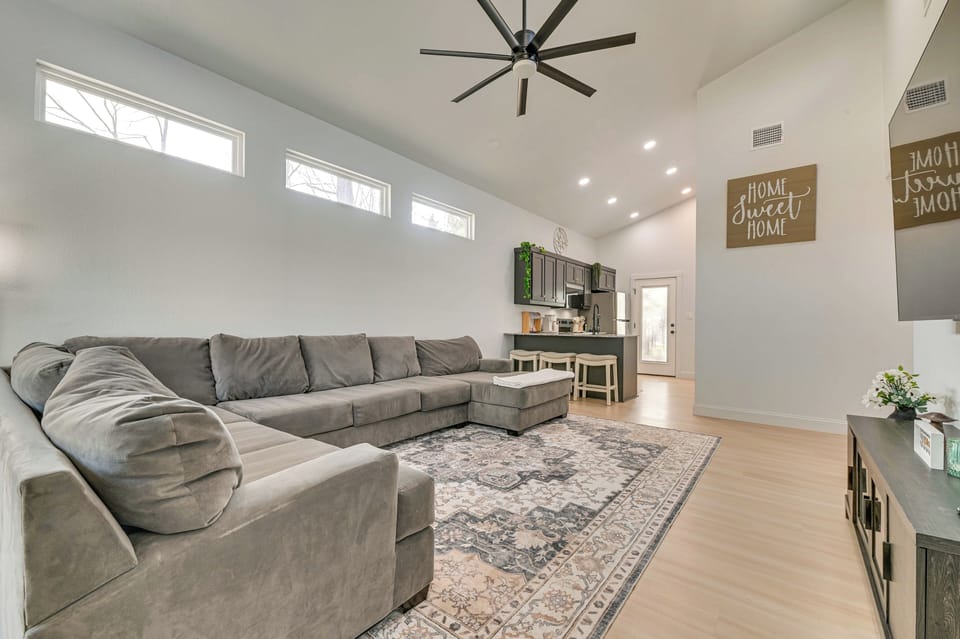 House (3 Bedrooms) | Interior