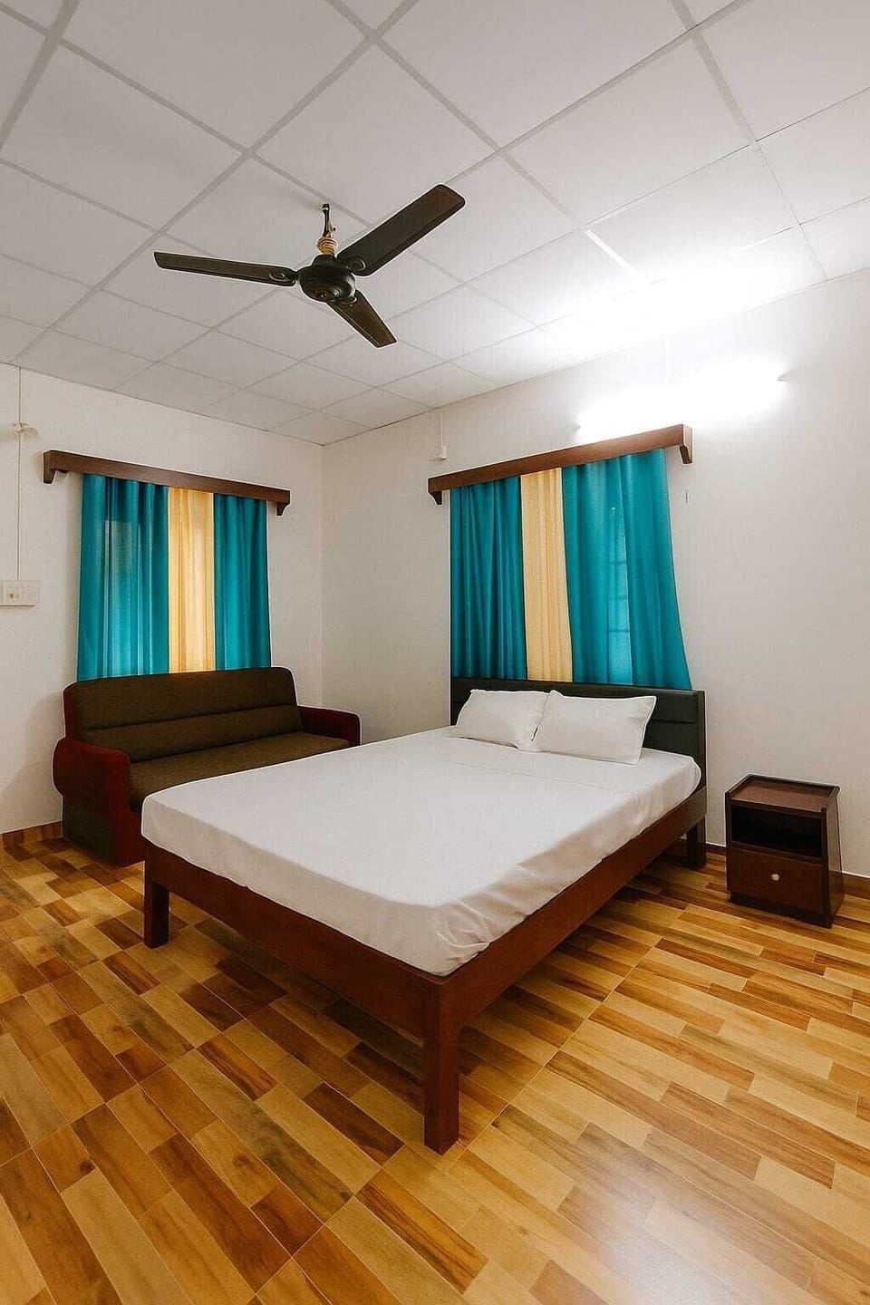 Deluxe Double or Twin Room, Garden View | Desk, laptop workspace, WiFi (free)