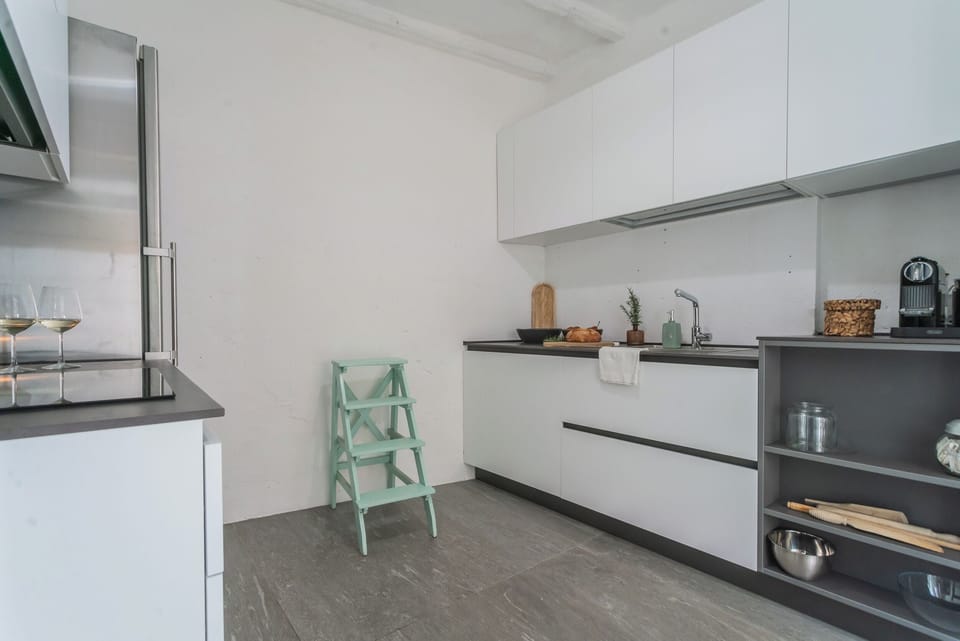 House (2 Bedrooms) | Private kitchen | Oven, espresso maker, electric kettle, highchair