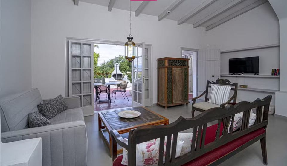 House, Smoking | 3 bedrooms, soundproofing
