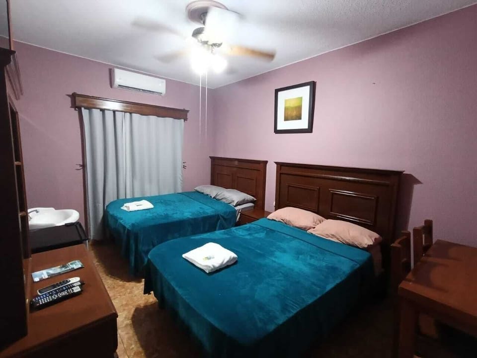 Double Room | Desk, WiFi (free)