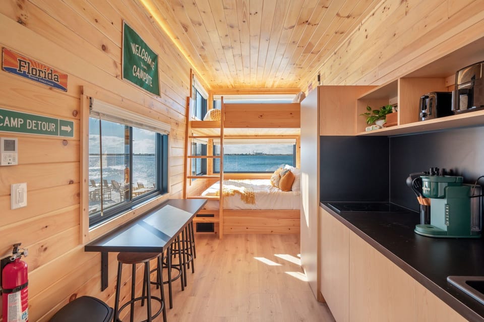 Luxury Cabin, Beachfront | Interior