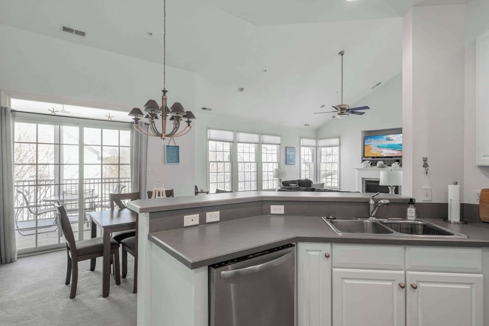 Townhome, Multiple Beds, Patio, Garden View (Bear Trap Glory) | Private kitchen