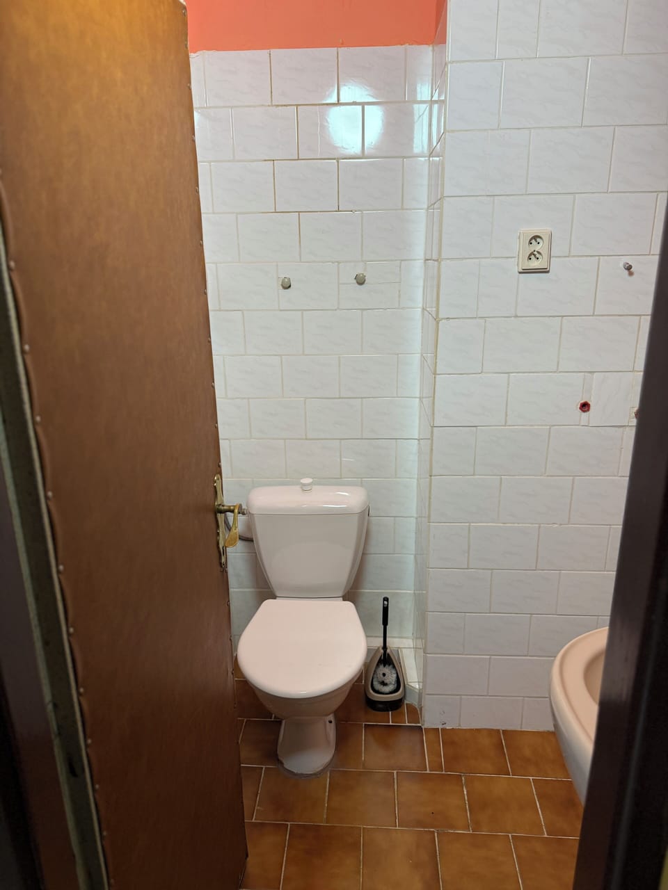 Towels, toilet paper