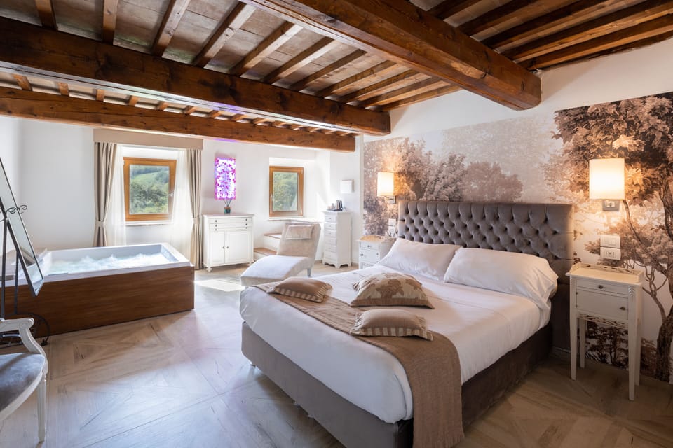 Suite Spa | Frette Italian sheets, premium bedding, memory foam beds, minibar