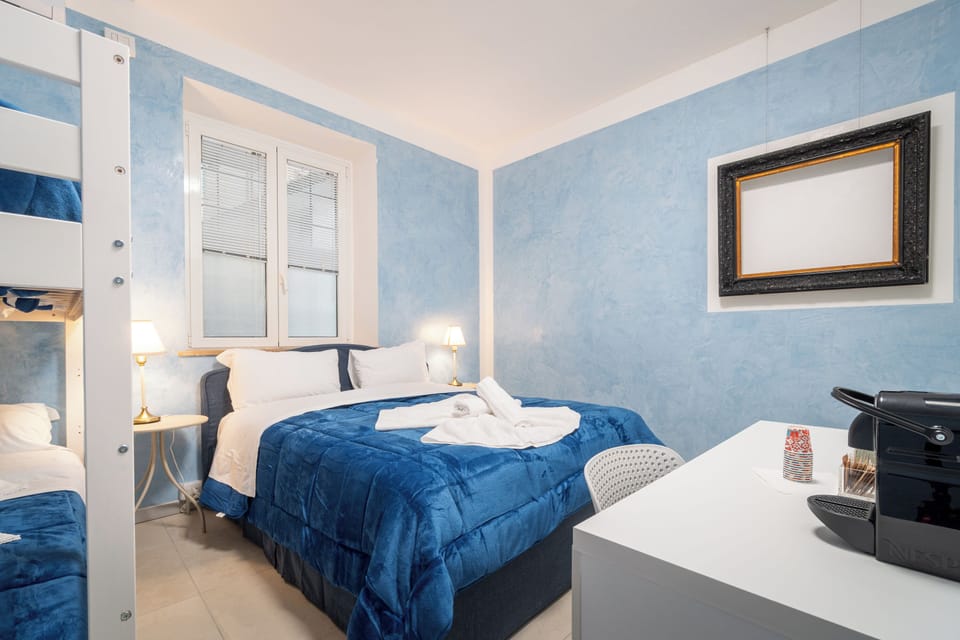 Standard Quadruple Room | Desk, free WiFi