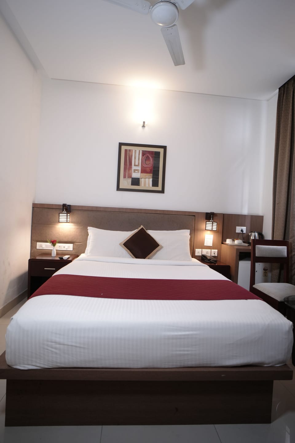 Deluxe Double Room, City View | In-room safe, soundproofing, iron/ironing board, free WiFi