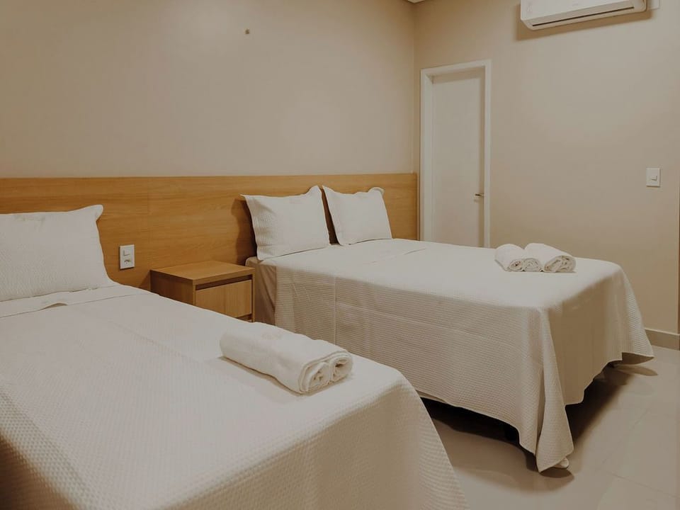 Standard Triple Room | Desk, laptop workspace, free WiFi