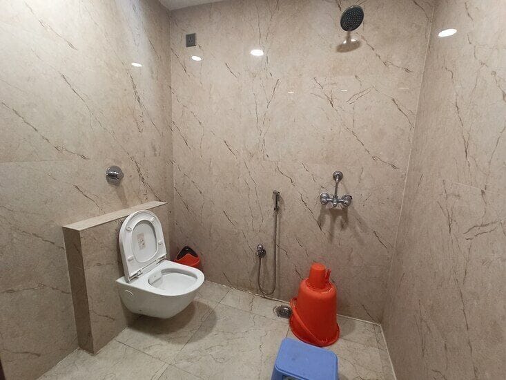 Standard Double Room, City View | Bathroom | Shower, soap, shampoo, toilet paper
