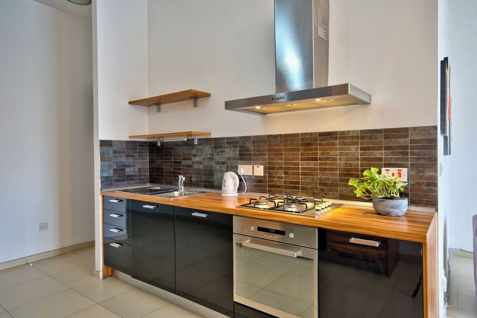 Fridge, oven, dishwasher, highchair