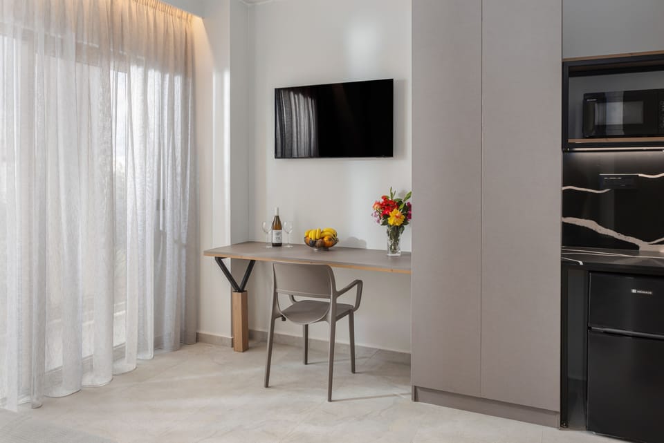 Suite | Television