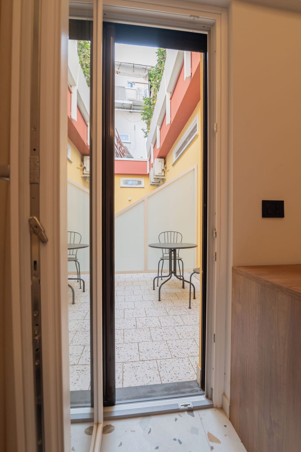 Standard Double Room, Balcony, Courtyard View | Balcony