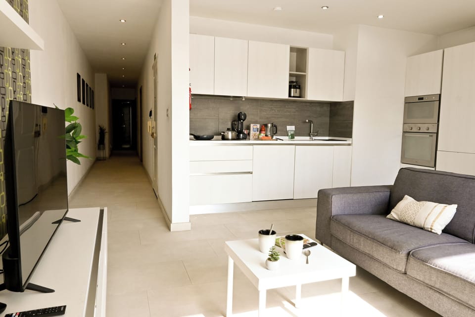 Family Apartment, 2 Bedrooms, Balcony (A Sunny Seaview In Central Sliema) | Living area