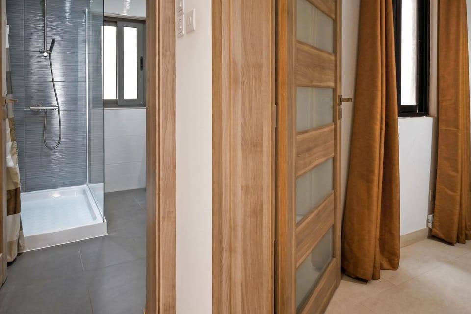 A Sunny Seaview In Central Sliema Apartment in Sliema