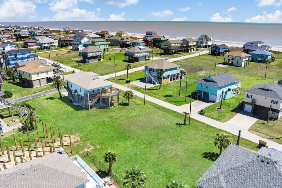 House, 2 Bedrooms | Aerial view