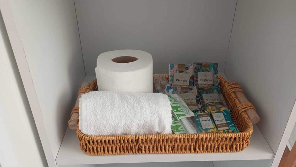Standard Suite, 1 Double Bed, Non Smoking, Pool View | Bathroom amenities | Bathtub, free toiletries, hair dryer, towels