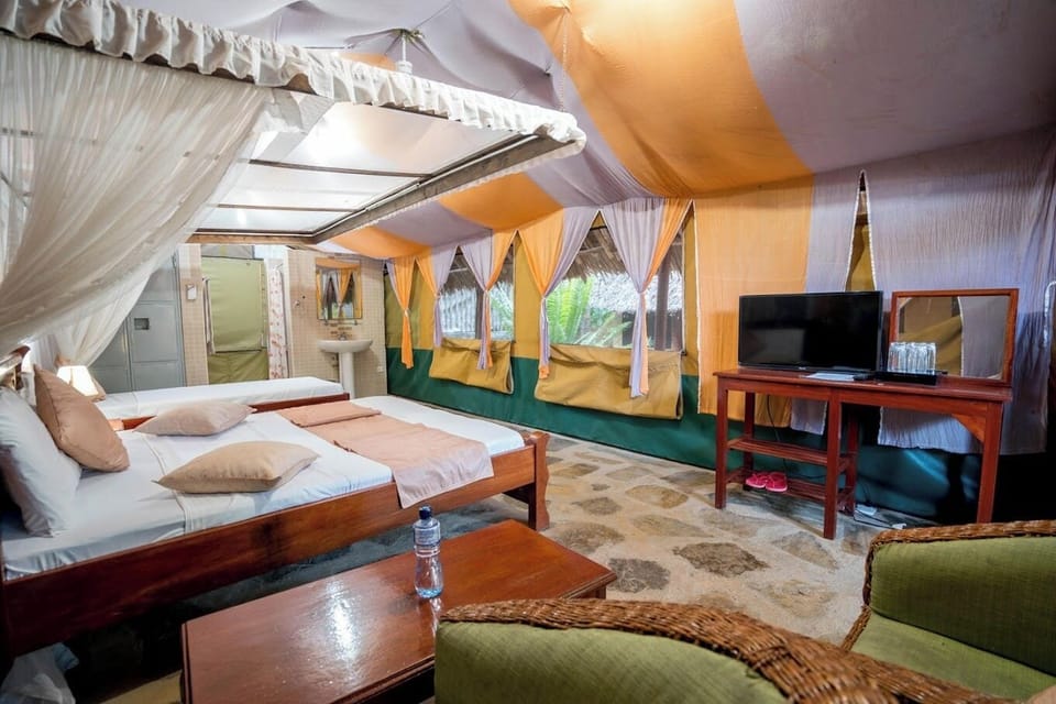 Tent | Free WiFi, bed sheets