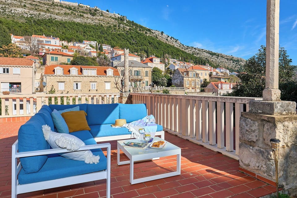 Apartment (1 Bedroom) | Balcony