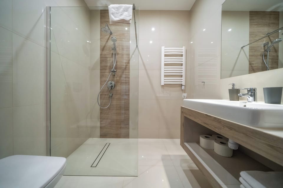Chalet, 2 Bedrooms, Garden View | Bathroom