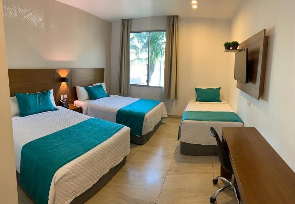Classic Triple Room, City View | WiFi (free)