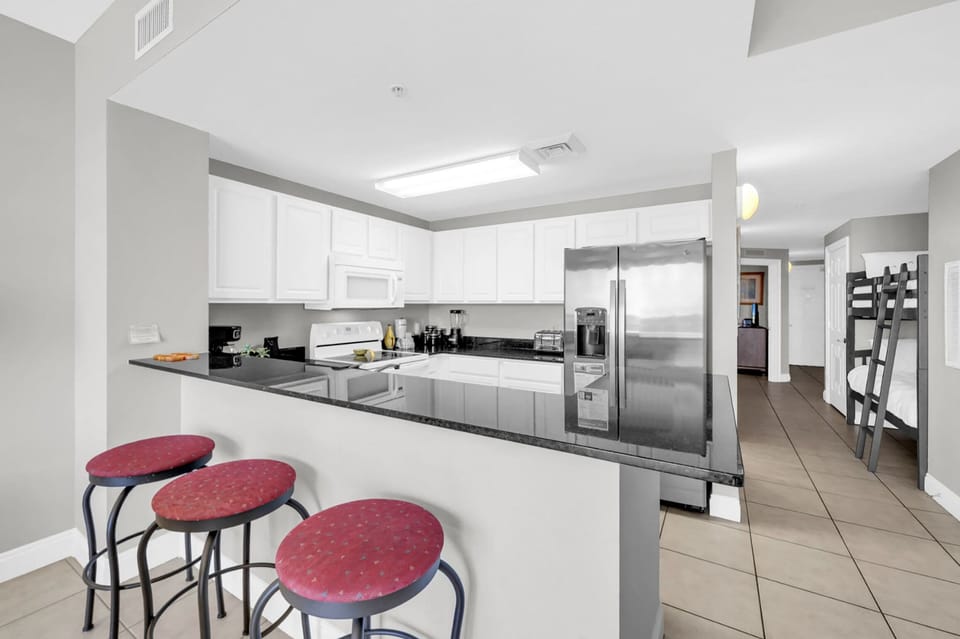 Condo, 1 King Bed with Sofa bed (Calypso 2-2207 West) | Private kitchen
