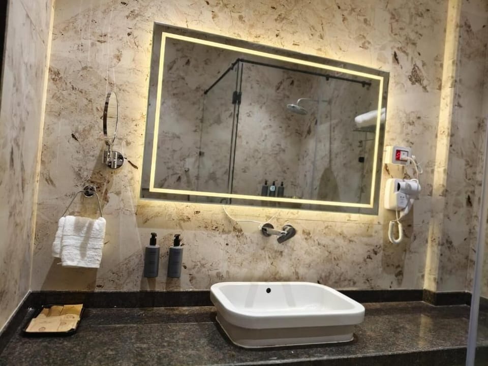 Double Room | Bathroom | Slippers