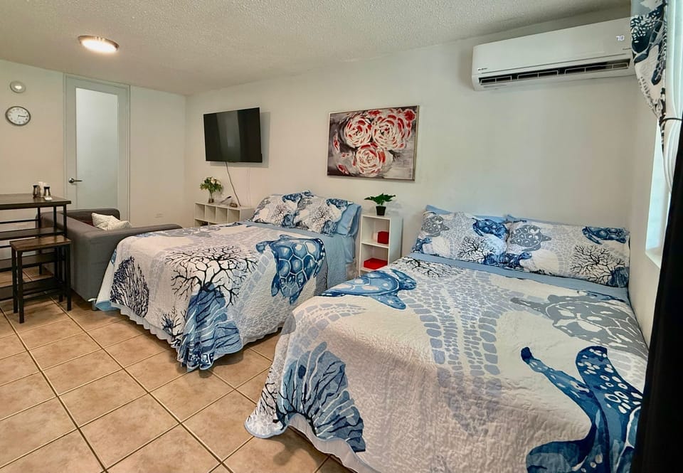 Apartment, Balcony, Mountain View | Iron/ironing board, free WiFi