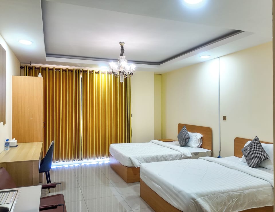 Deluxe Twin Room | Desk, laptop workspace, free WiFi