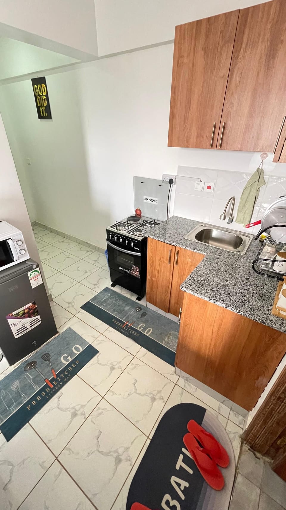 Deluxe Studio, City View | Private kitchen