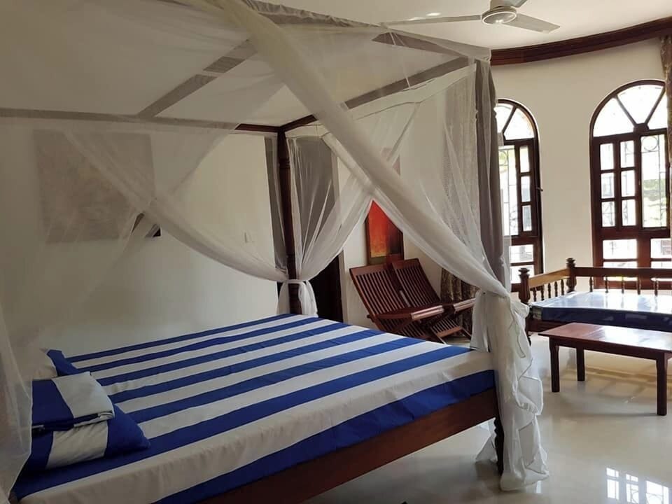 Deluxe Single Room | WiFi (free), bed sheets