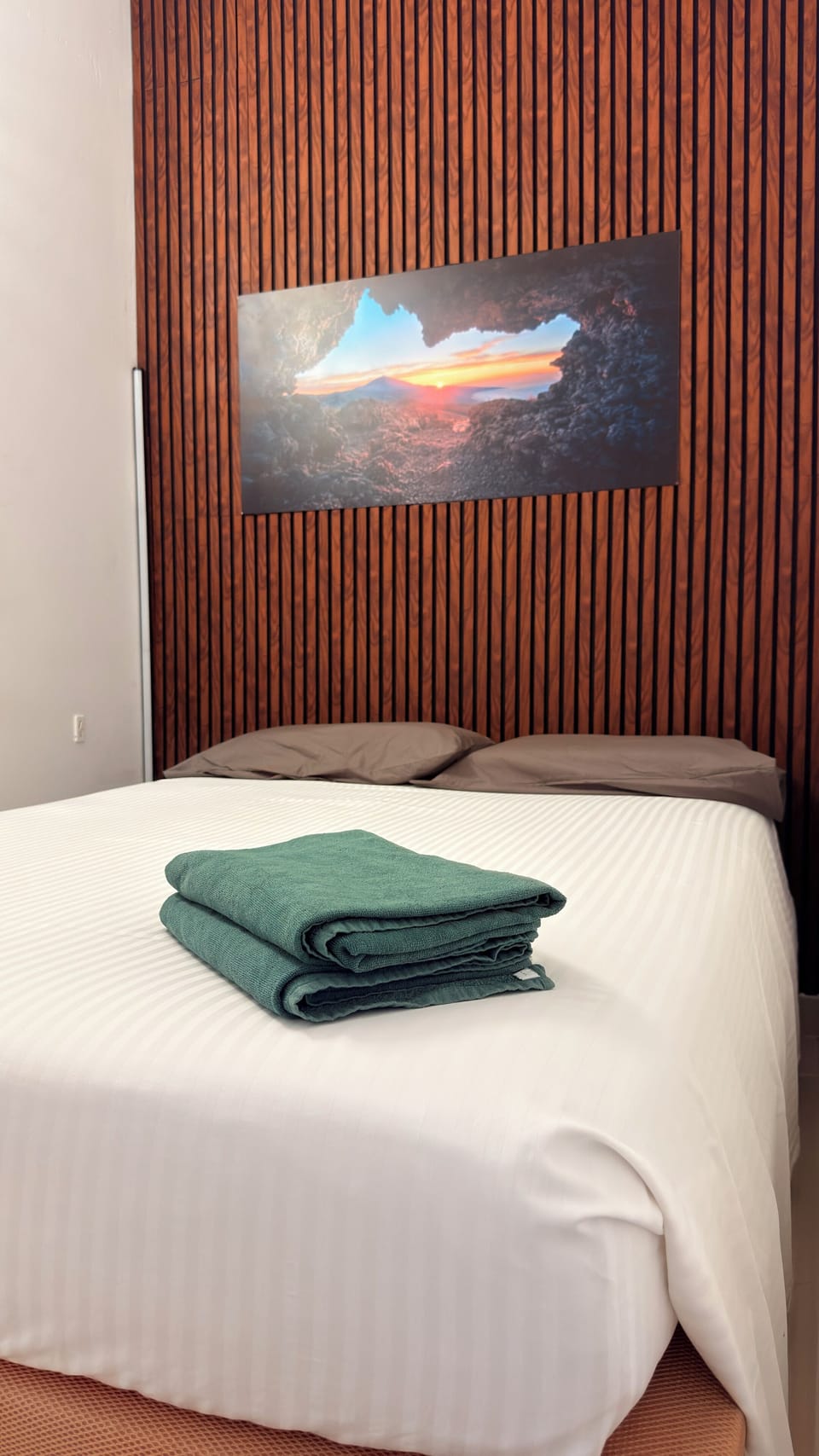 Comfort Apartment, Sea View | Blackout drapes, free WiFi, bed sheets