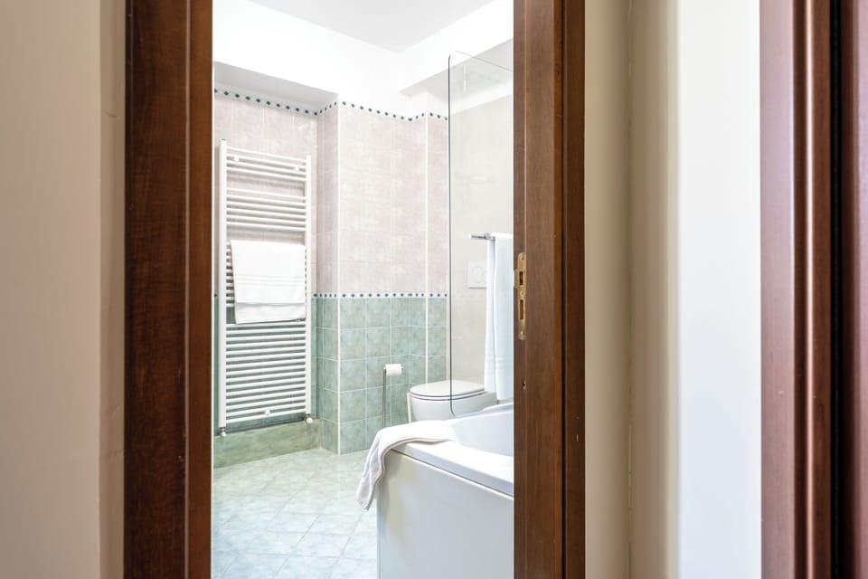 Comfort Double Room, Park View | Bathroom