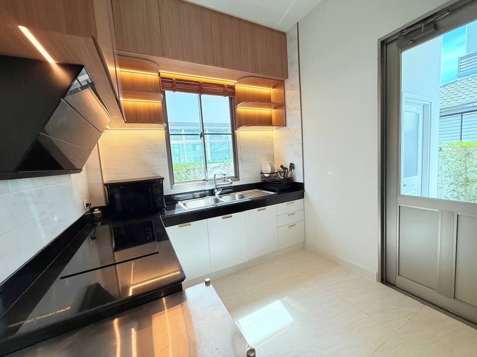 House, 3 Bedrooms, Patio | Private kitchen