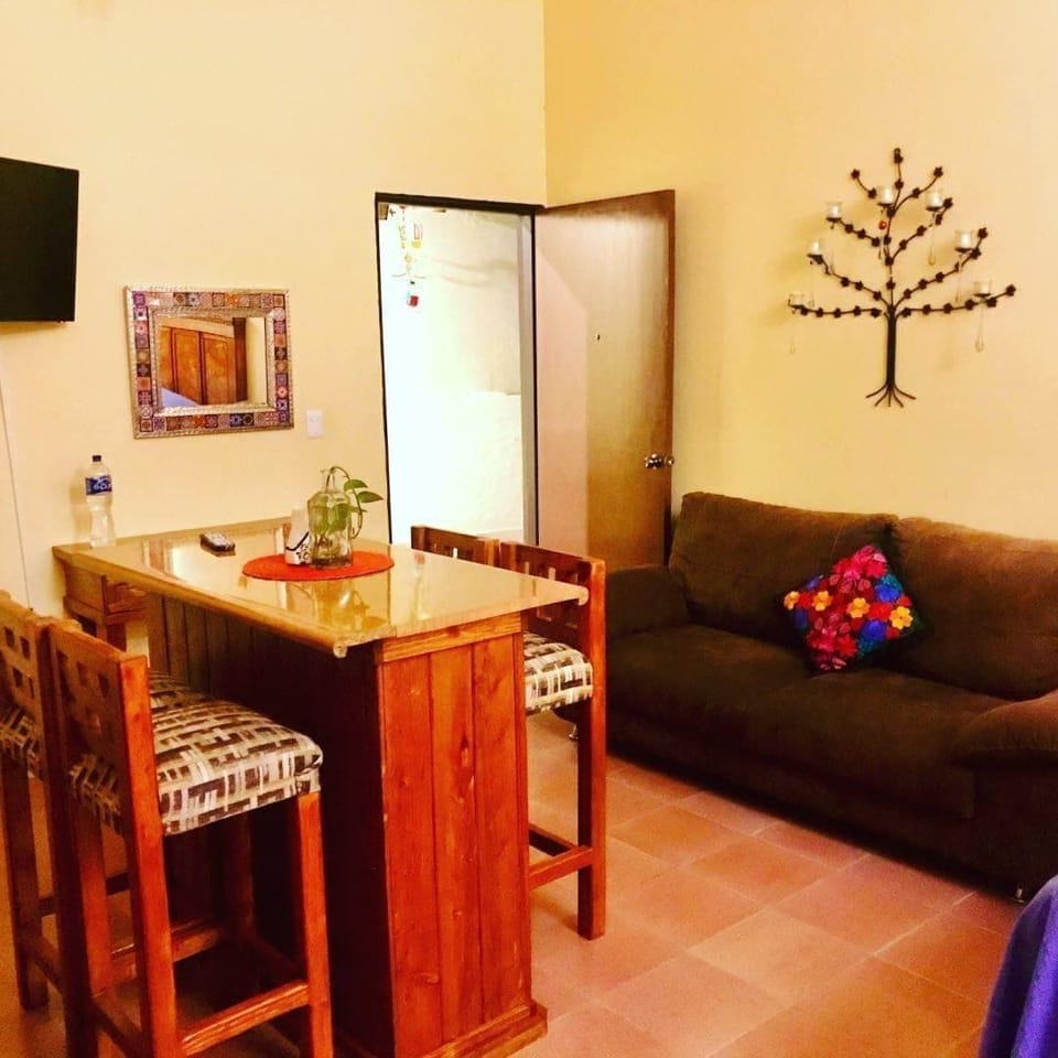 Family Studio Suite, City View | Interior