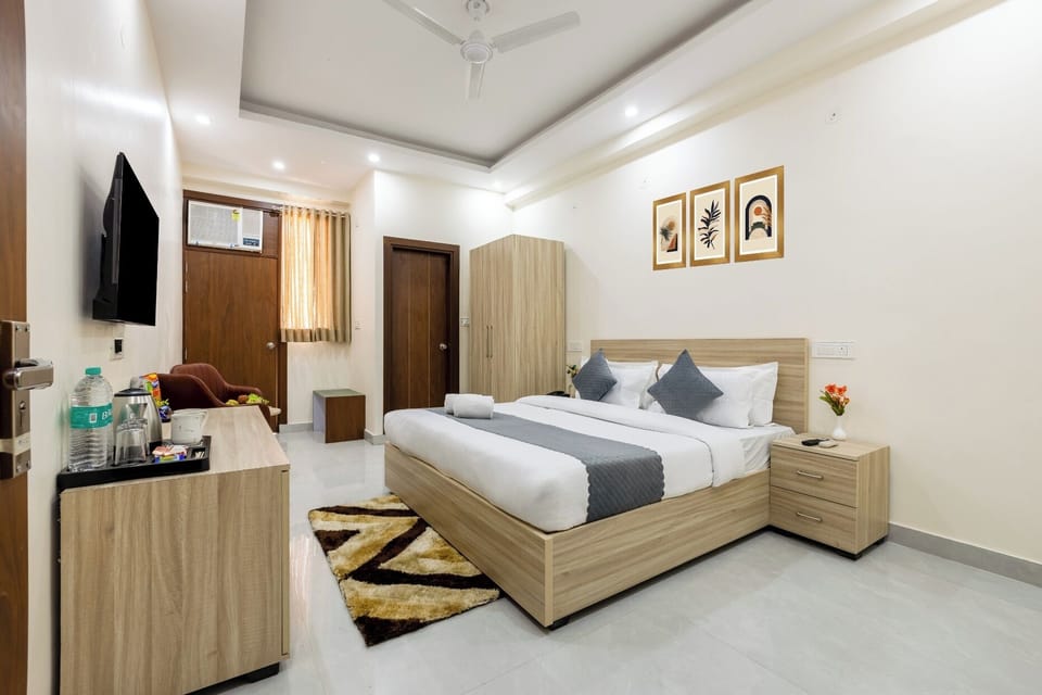 Deluxe Double Room, Balcony, City View | Desk, laptop workspace, free WiFi