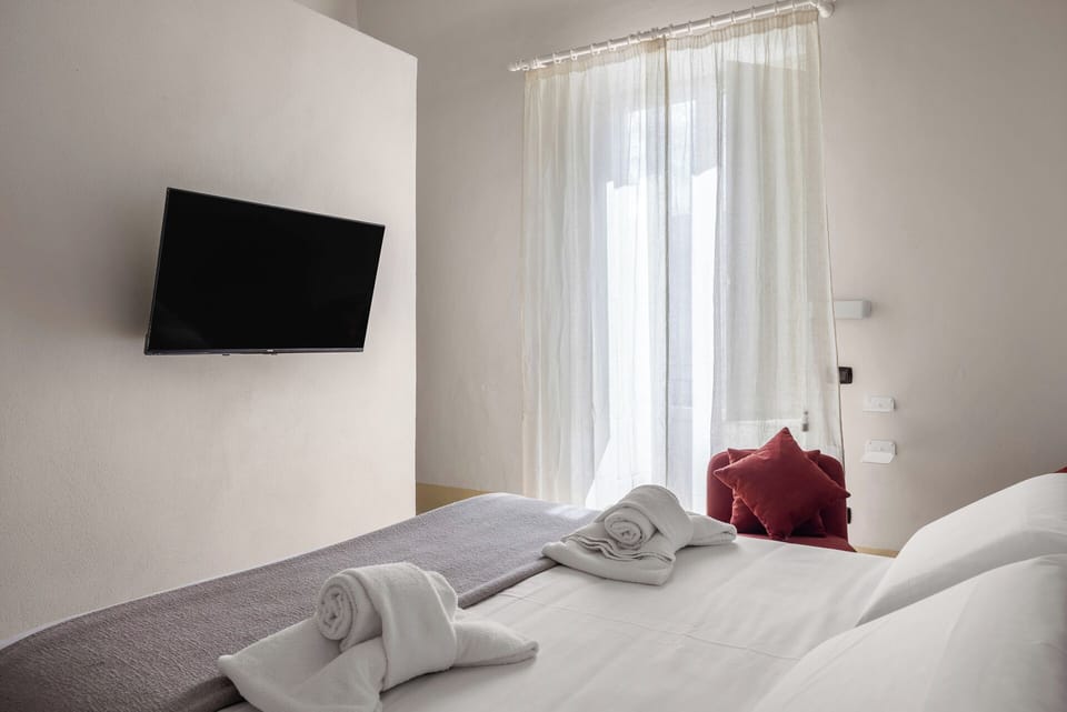 Double Room, Balcony, City View | Free WiFi