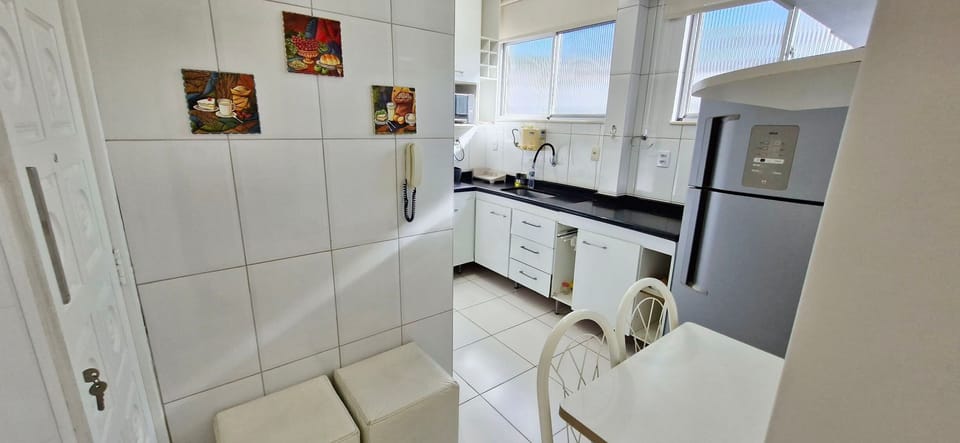 Family Apartment | Private kitchen | Fridge, microwave, blender, cookware/dishes/utensils