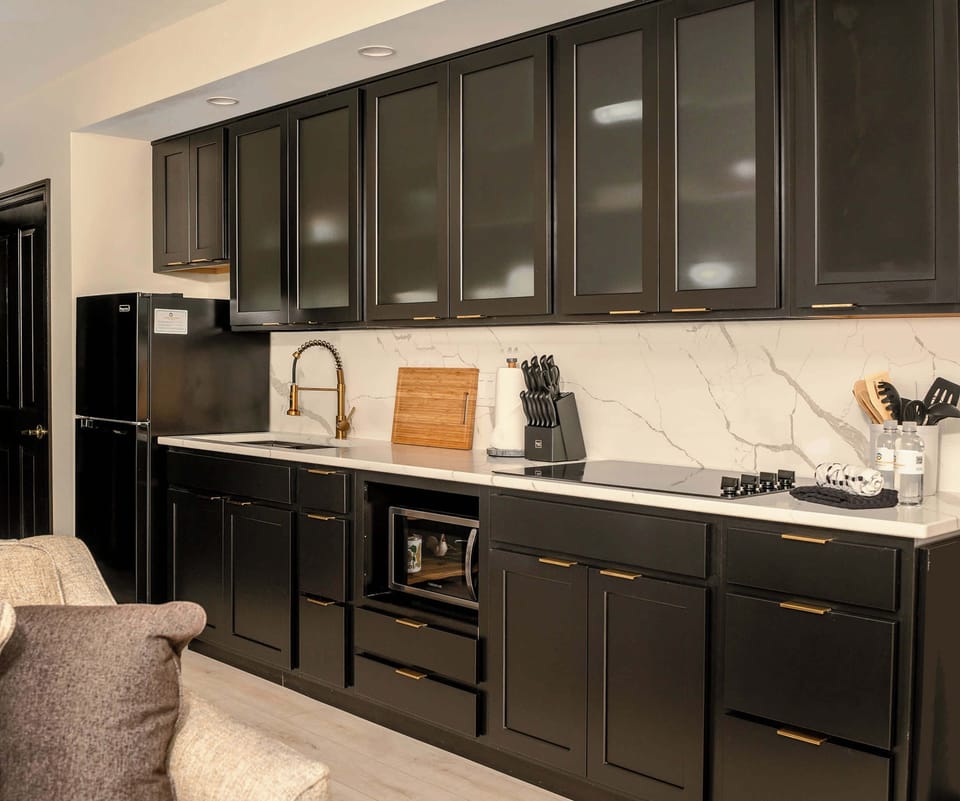 Condo, 1 Queen Bed with Sofa bed, Fireplace (Poolside at Hayloft) | Private kitchen