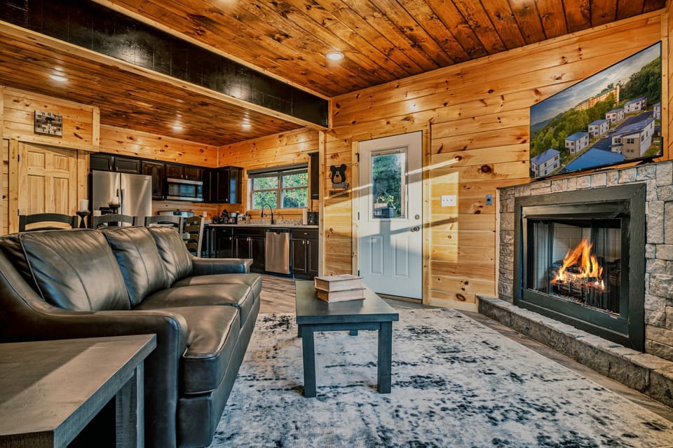 House | 5 bedrooms, high-speed internet