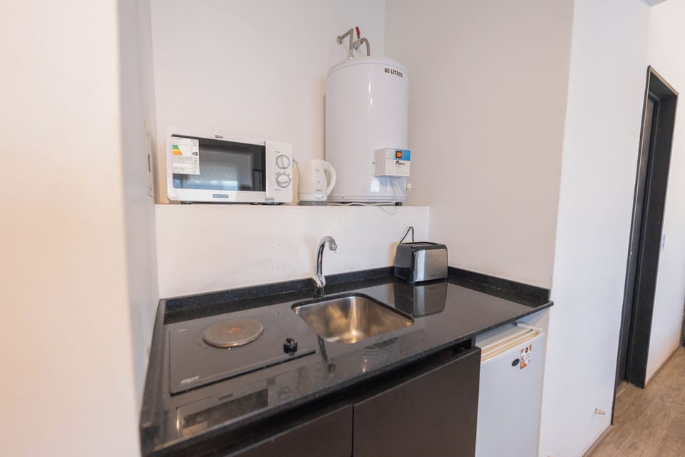 Studio, City View | Private kitchen | Mini-fridge, cookware/dishes/utensils