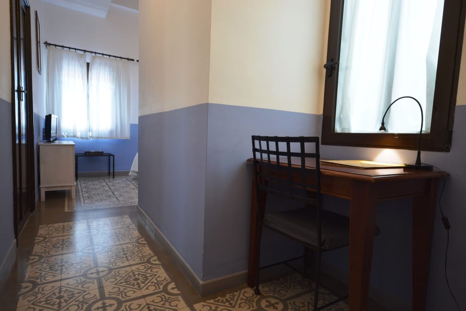 Double Room | Down comforters, minibar, free WiFi, bed sheets